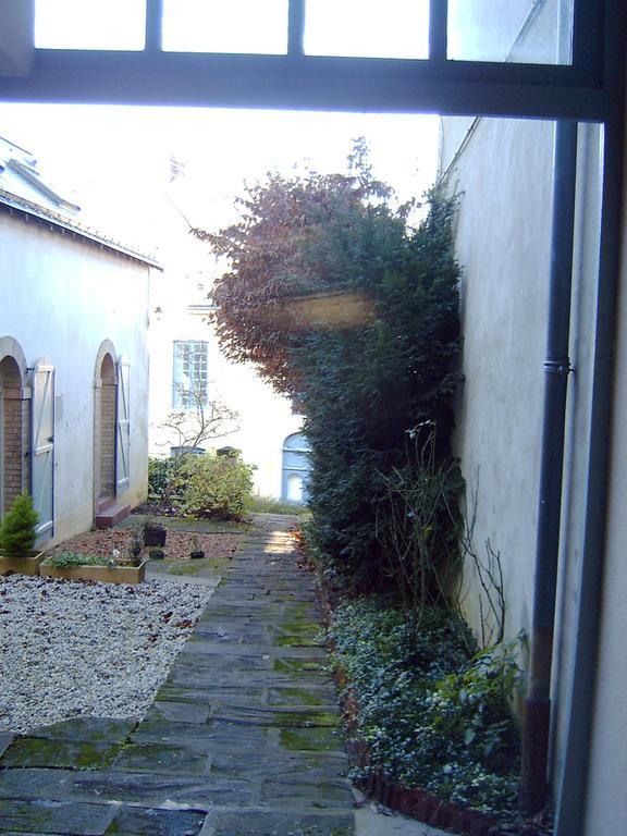Le Petit Chalet -Appartement Proche De La Vieille Ville , Du Centre Ville Et Du Tram- Petit Dejeuner Offert Le Mans Szoba fotó